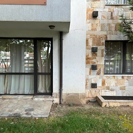 частен Апартамент *